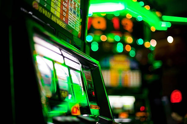 pso777 gaming platform interface showing live-dealer tables, slots, and sports betting markets on mobile